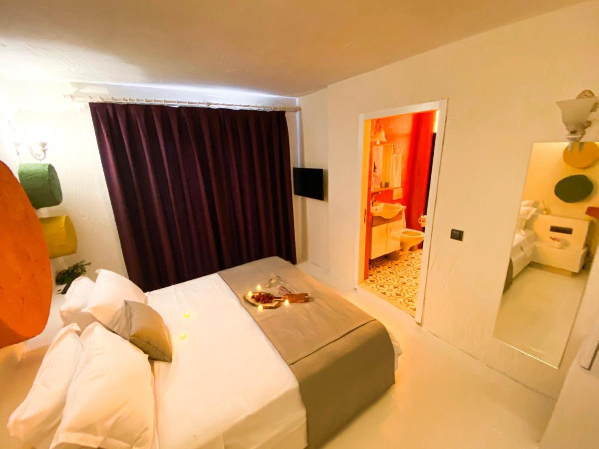 Tek Han Alacati Hotell Exteriör bild