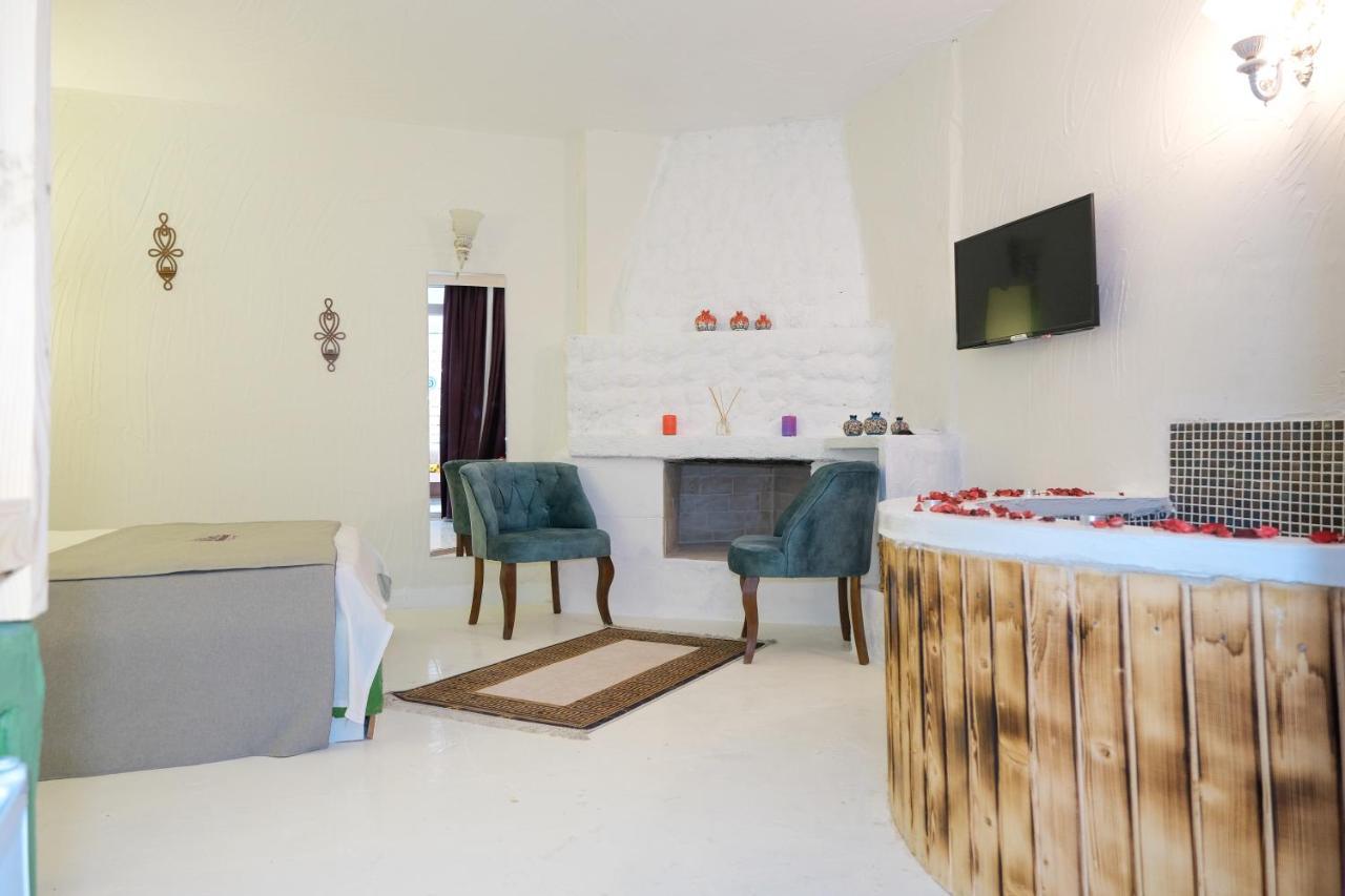 Tek Han Alacati Hotell Exteriör bild