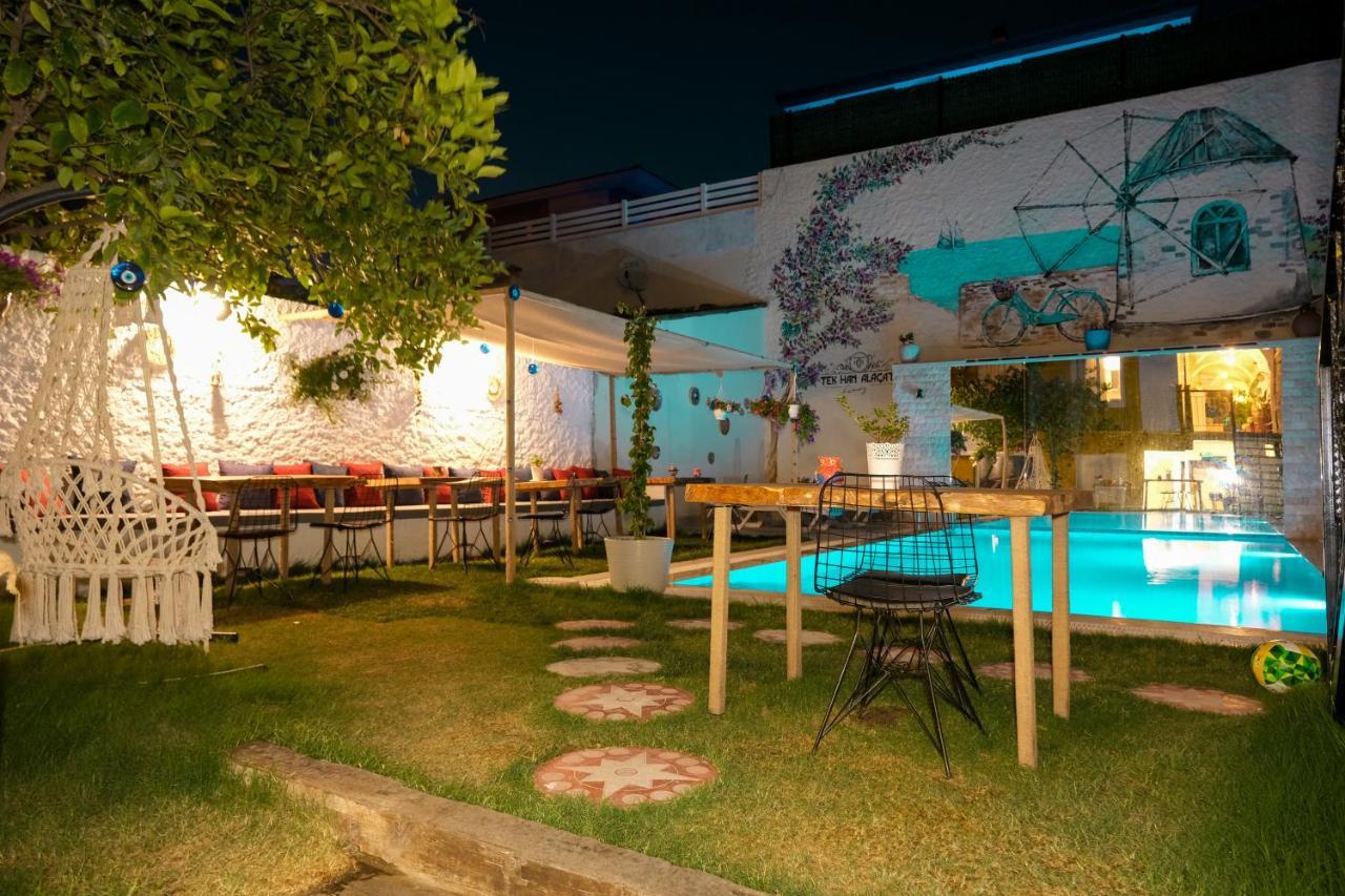Tek Han Alacati Hotell Exteriör bild