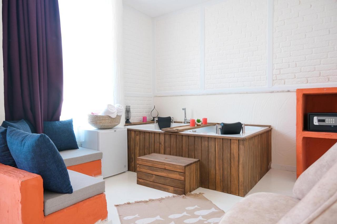 Tek Han Alacati Hotell Exteriör bild