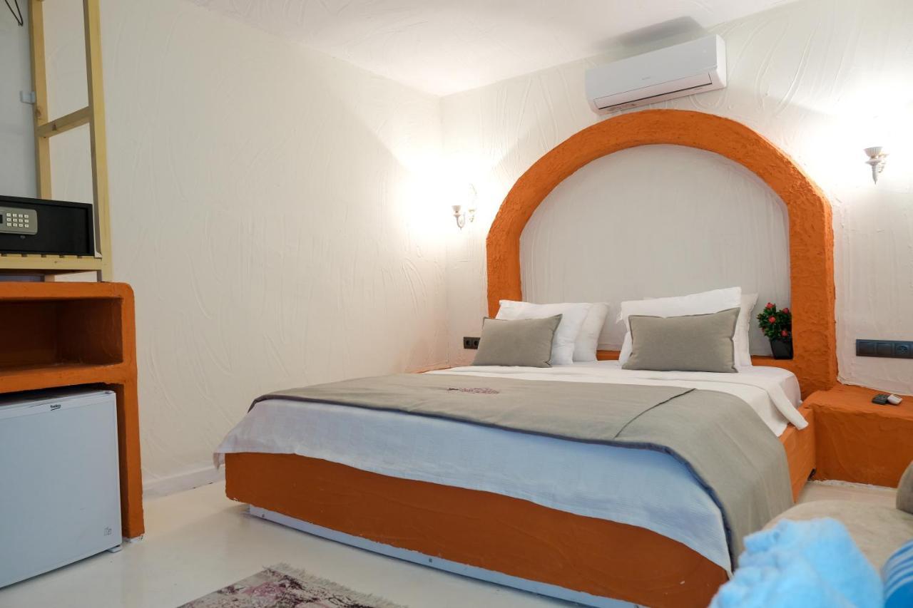 Tek Han Alacati Hotell Exteriör bild