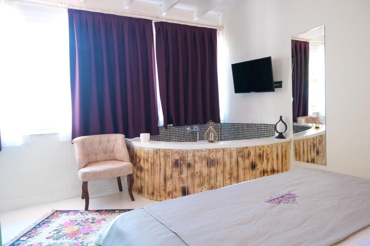 Tek Han Alacati Hotell Exteriör bild
