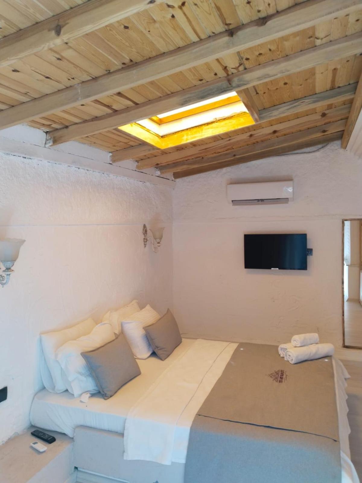 Tek Han Alacati Hotell Exteriör bild