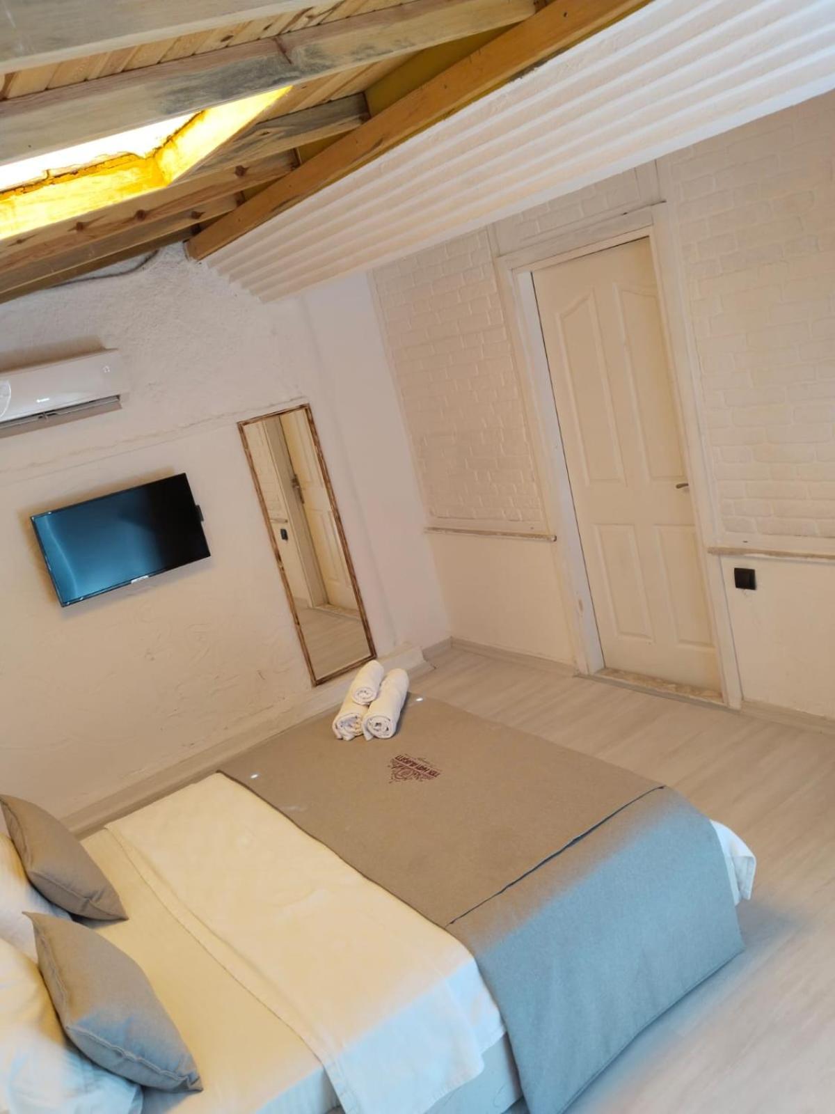 Tek Han Alacati Hotell Exteriör bild