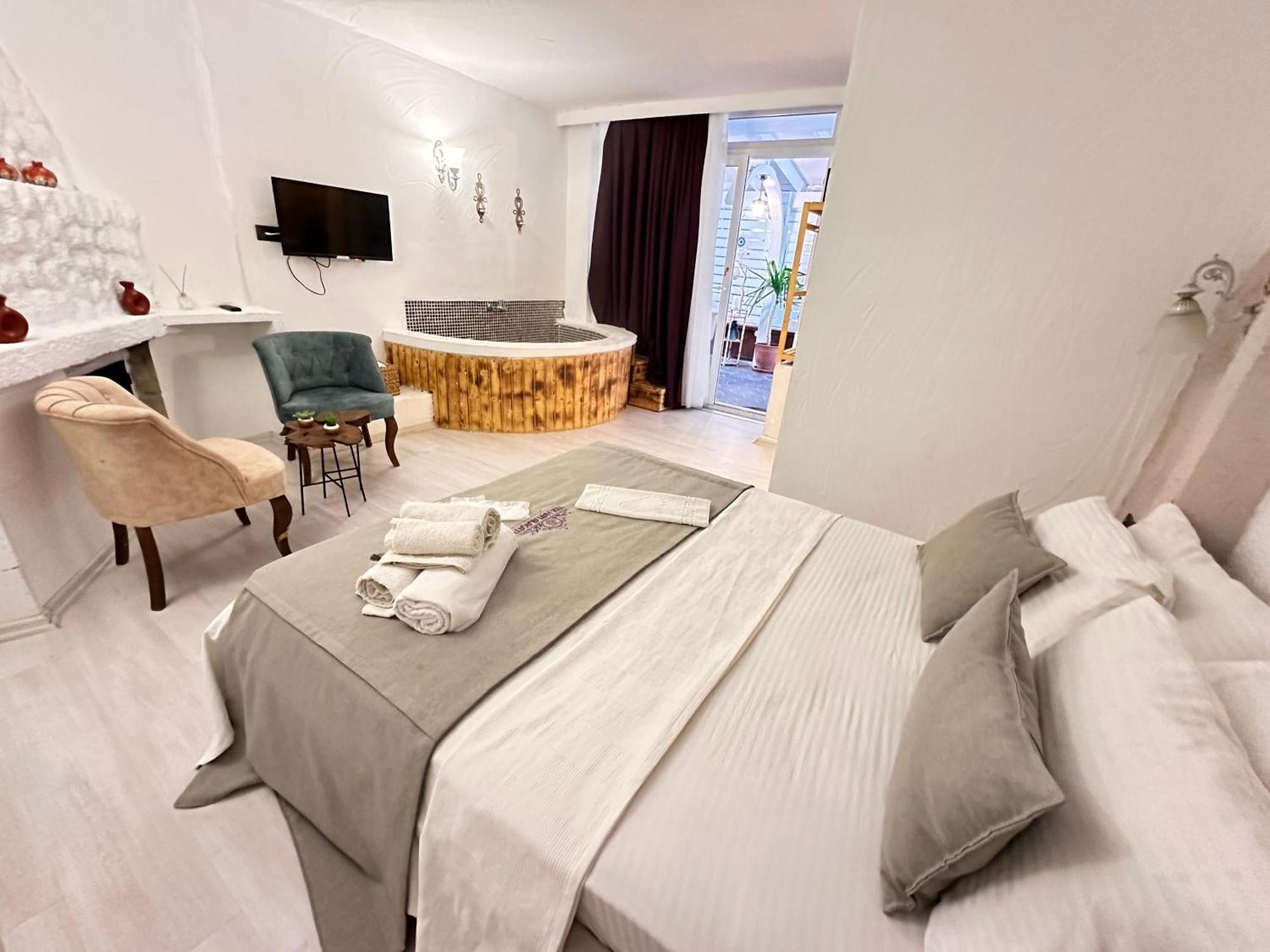 Tek Han Alacati Hotell Exteriör bild