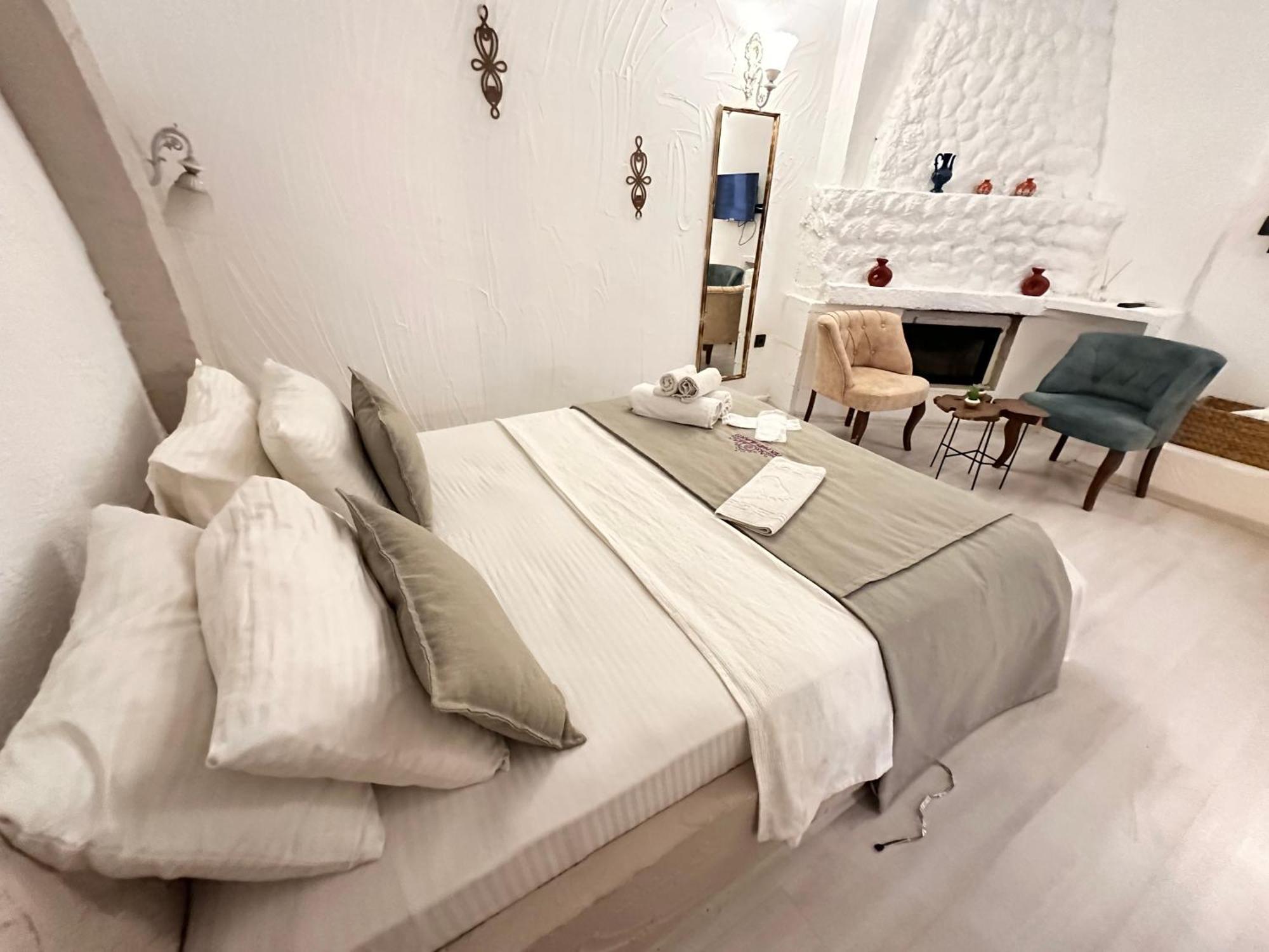 Tek Han Alacati Hotell Exteriör bild