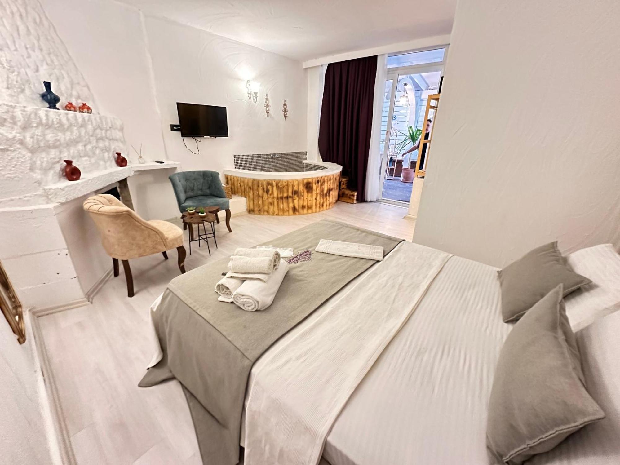 Tek Han Alacati Hotell Exteriör bild