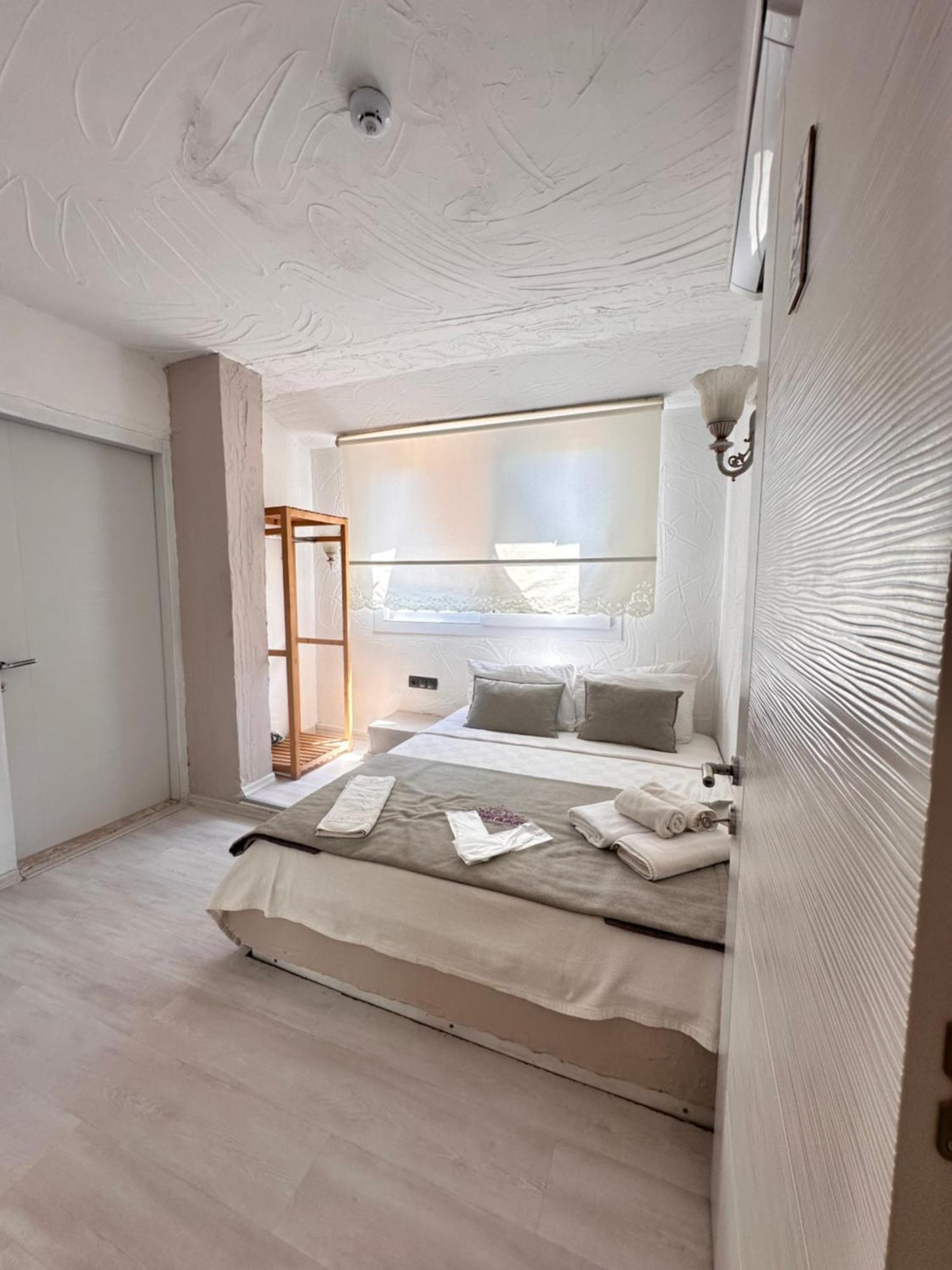 Tek Han Alacati Hotell Exteriör bild