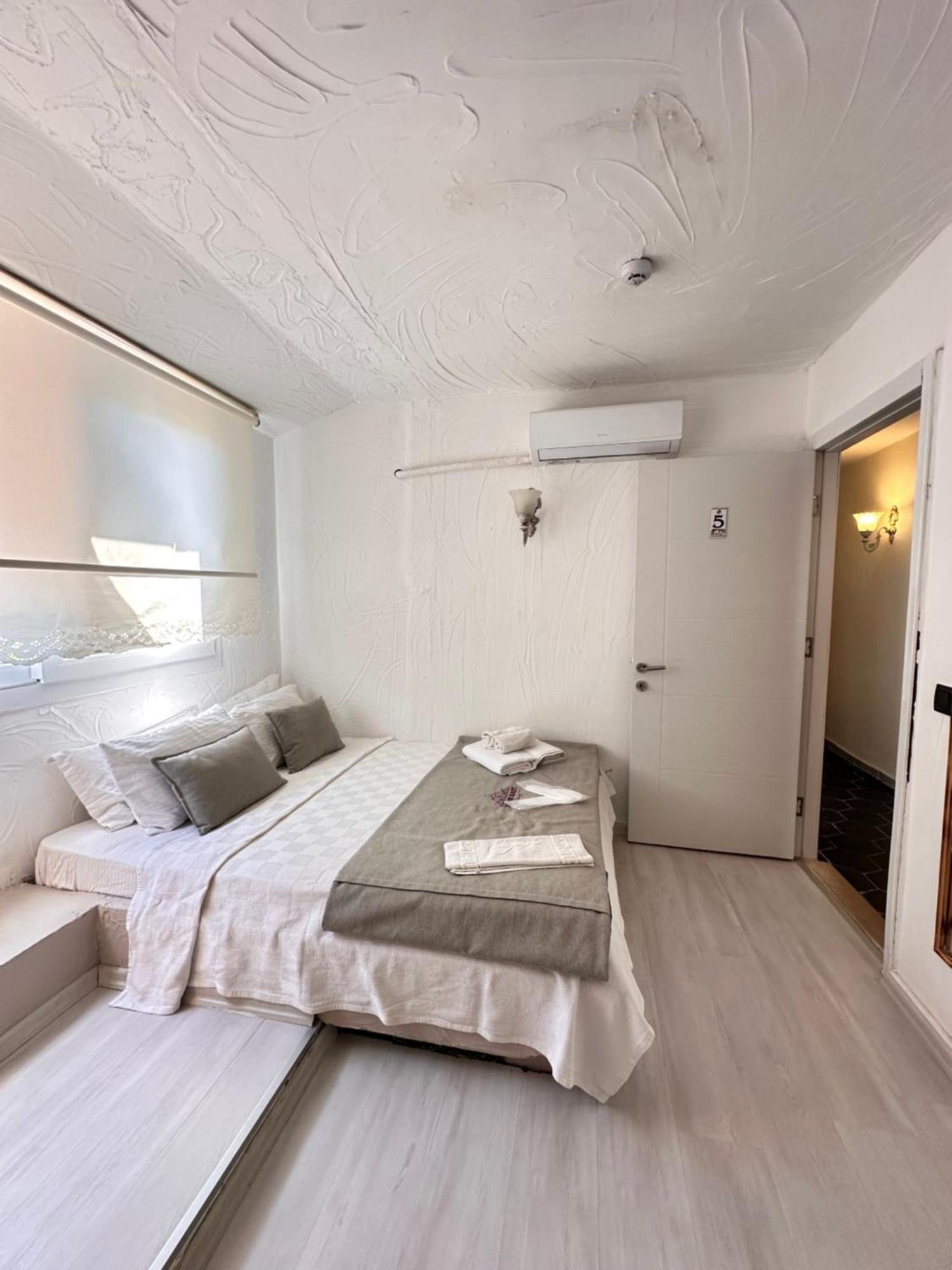 Tek Han Alacati Hotell Exteriör bild