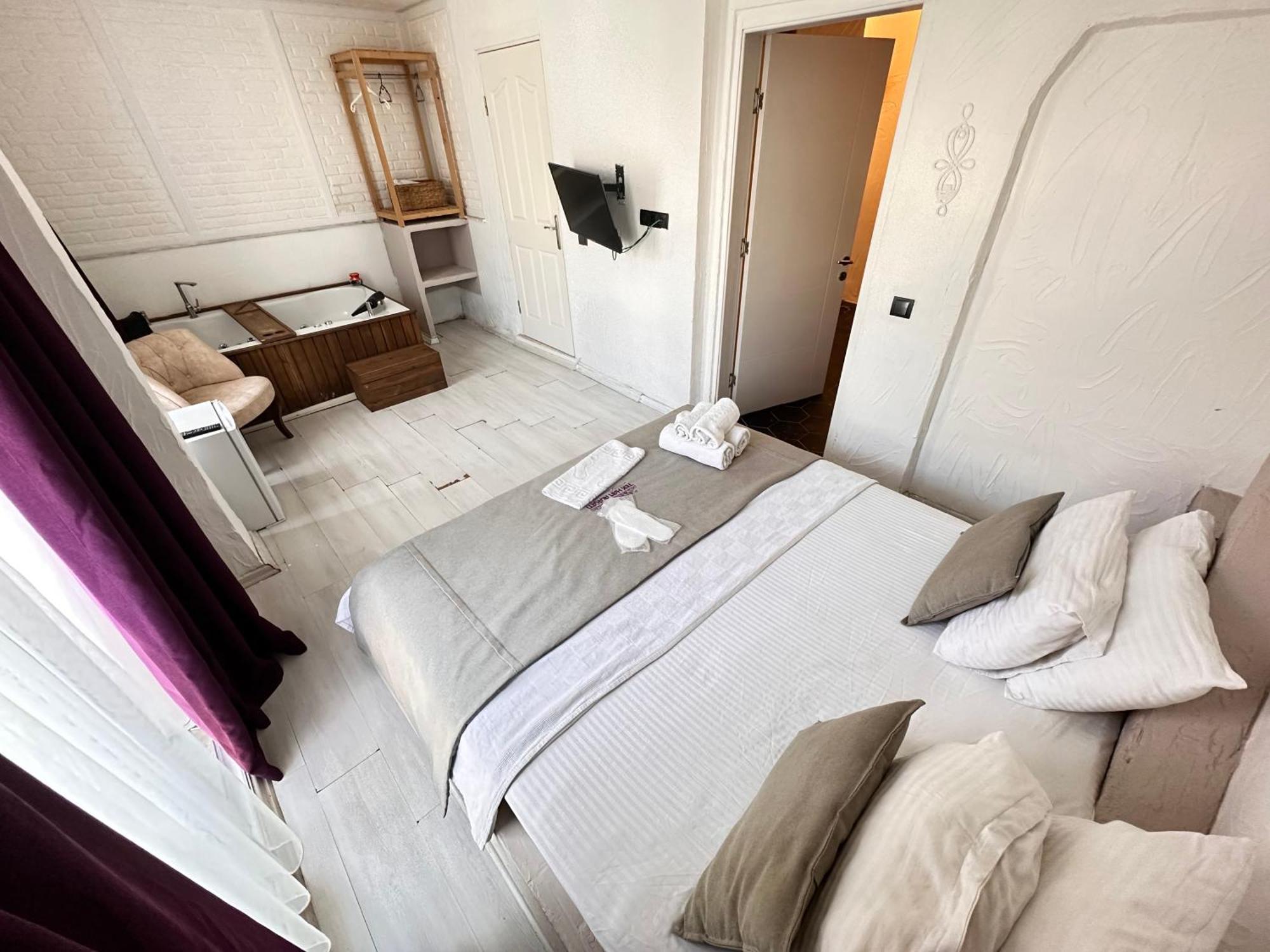 Tek Han Alacati Hotell Exteriör bild