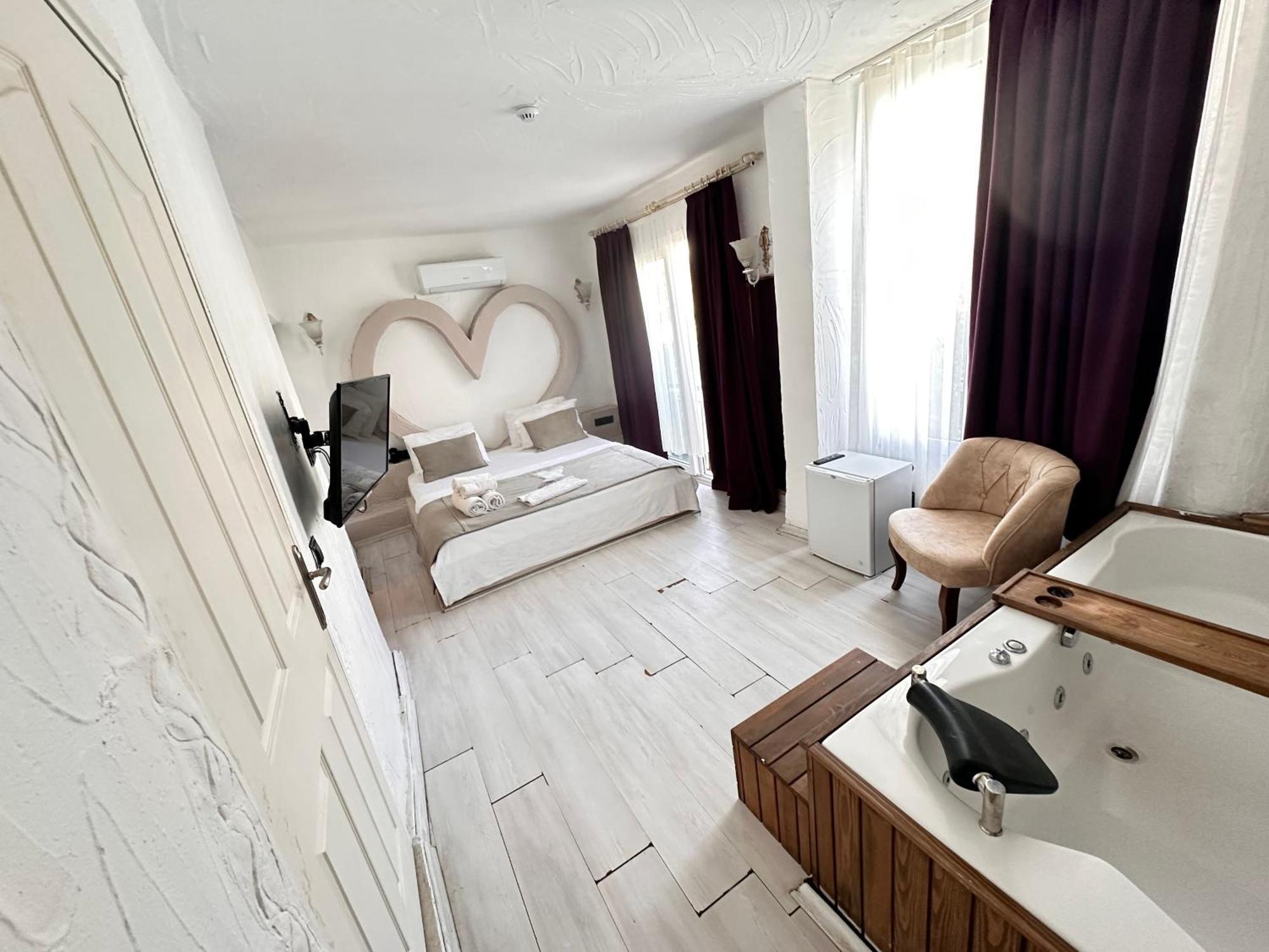 Tek Han Alacati Hotell Exteriör bild